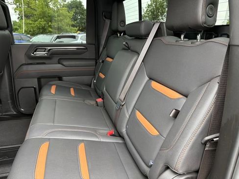 Used 2024 GMC Sierra 2500 AT4 w/ Technology Package AWD/4WD image 20