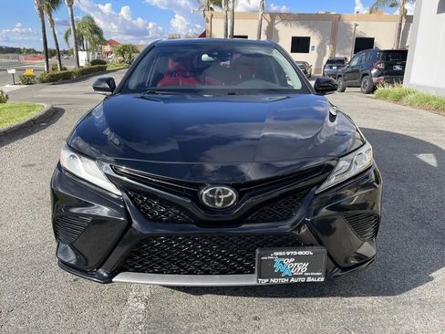 Used 2019 Toyota Camry XSE image 2