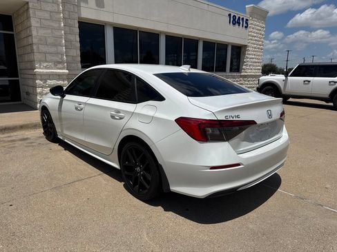 Used 2023 Honda Civic Sport image 7