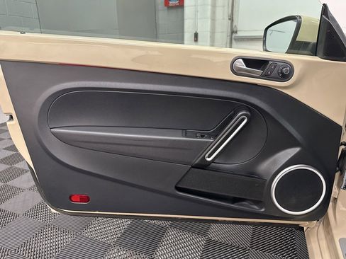 Used 2019 Volkswagen Beetle 2.0T SE image 23