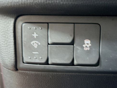 Used 2018 Kia Soul + FWD image 17