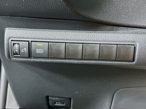 Used 2024 Toyota Corolla LE FWD image 17