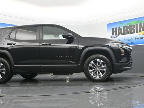 Used 2025 Chevrolet Equinox LT image 22