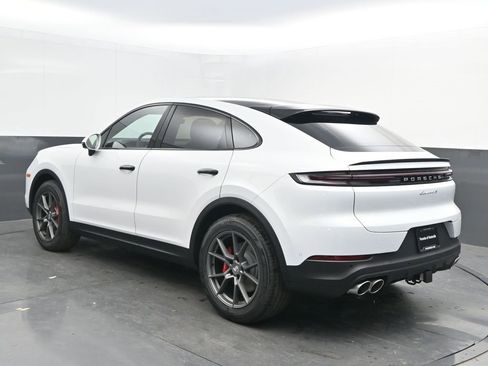 New 2025 Porsche Cayenne S image 3