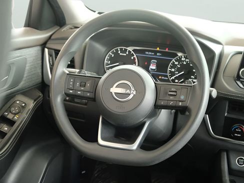 Used 2023 Nissan Rogue SV FWD image 25
