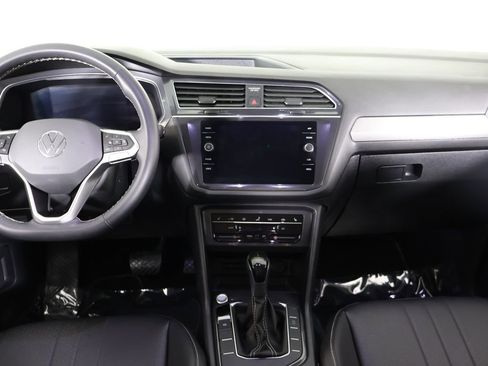 Certified 2023 Volkswagen Tiguan SE image 38