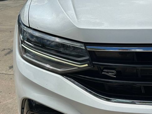 Certified 2024 Volkswagen Tiguan SE R-Line FWD image 38