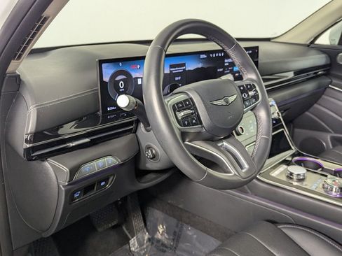 Used 2025 Genesis GV80 2.5T Standard AWD/4WD image 13
