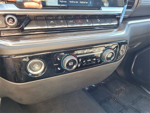 Used 2024 Chevrolet Silverado 1500 RST w/ Z71 Off-Road Package image 26