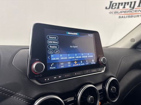Used 2025 Nissan Sentra SV FWD image 18