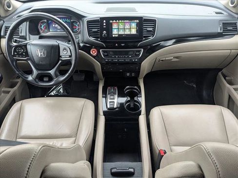 Used 2020 Honda Pilot Touring image 17