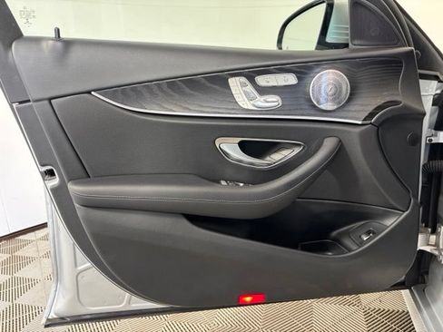 Used 2020 Mercedes-Benz E 350 4MATIC Sedan image 10