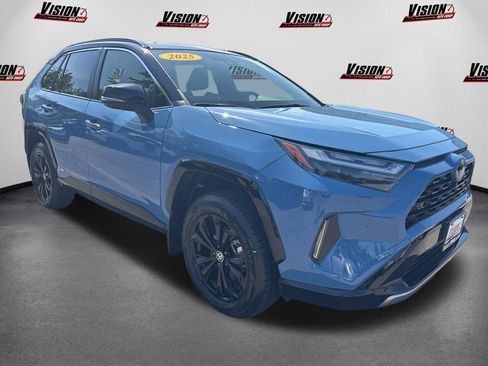 Used 2025 Toyota RAV4 XSE w/ Advanced Technology Package AWD/4WD image 3