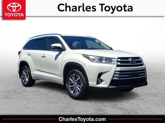 Used 2018 Toyota Highlander XLE AWD/4WD video 1