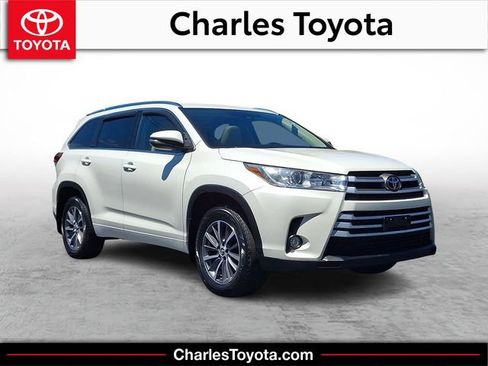 Used 2018 Toyota Highlander XLE AWD/4WD image 1