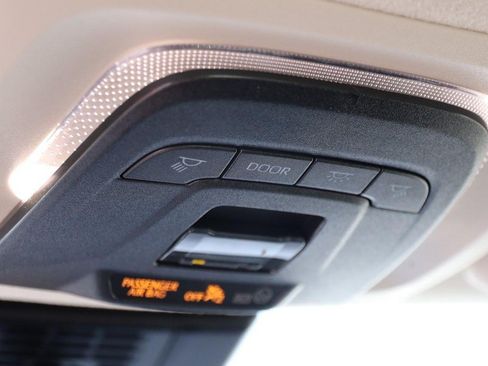 Used 2025 Toyota Corolla LE FWD image 21