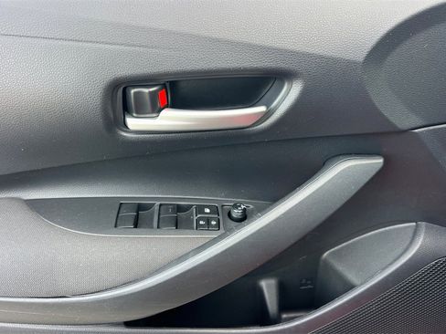 Used 2020 Toyota Corolla LE image 13