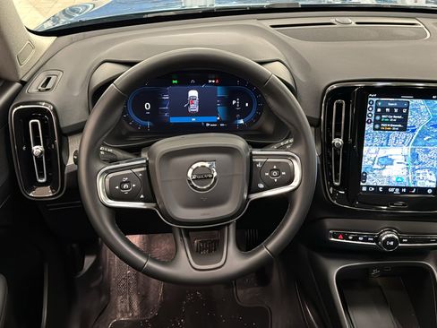 Certified 2025 Volvo XC40 B5 Plus image 12