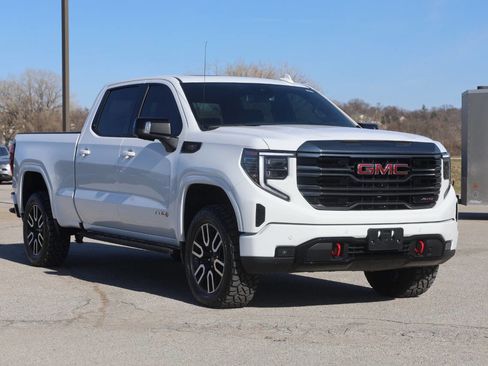 Used 2024 GMC Sierra 1500 AT4 w/ AT4 Premium Package image 4