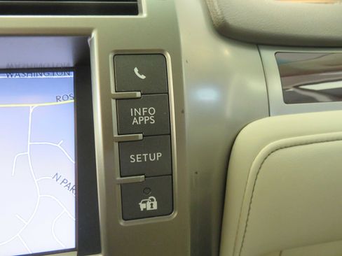 Used 2014 Lexus GX 460 w/ Premium Package image 41