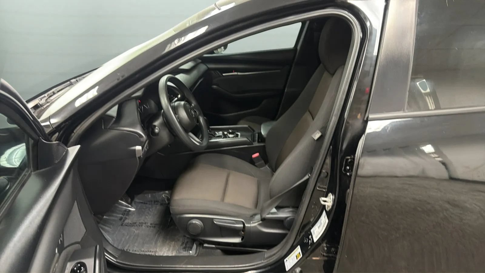 Used 2021 MAZDA MAZDA3 Sedan FWD image 21