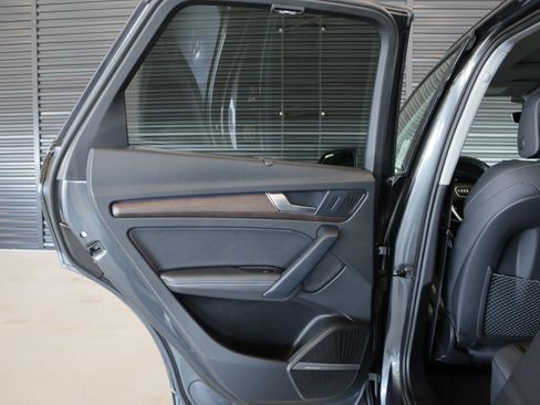 Used 2023 Audi Q5 2.0T Prestige w/ Prestige Package AWD/4WD image 27