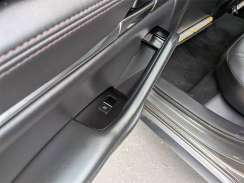 Used 2025 MAZDA MAZDA3 s image 28