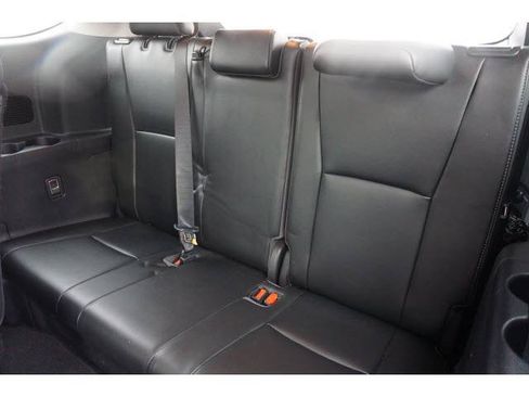 Certified 2021 Toyota Highlander Limited AWD/4WD image 18