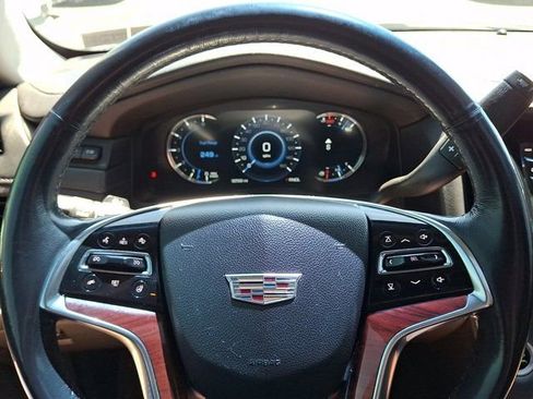 Used 2019 Cadillac Escalade ESV Premium Luxury AWD/4WD image 27