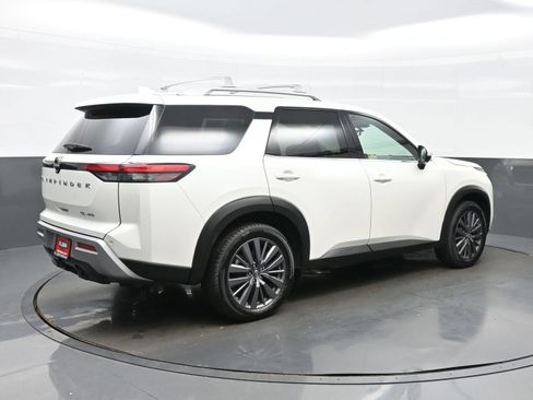 Used 2023 Nissan Pathfinder SL w/ SL Premium Package AWD/4WD image 6