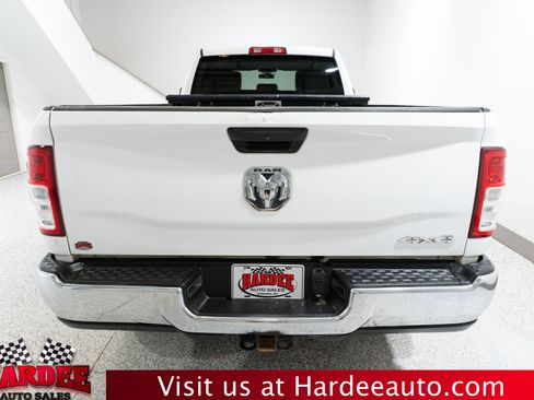 Used 2019 RAM 2500 Tradesman w/ Chrome Appearance Group AWD/4WD image 4