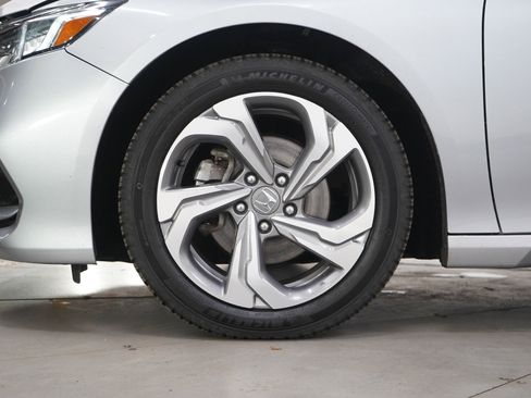 Used 2018 Honda Accord EX-L image 25