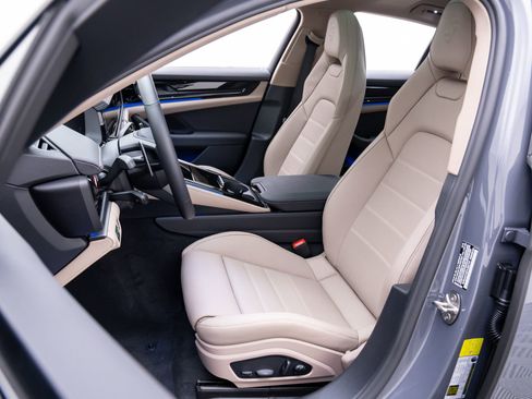 New 2026 Porsche Panamera 4 image 5