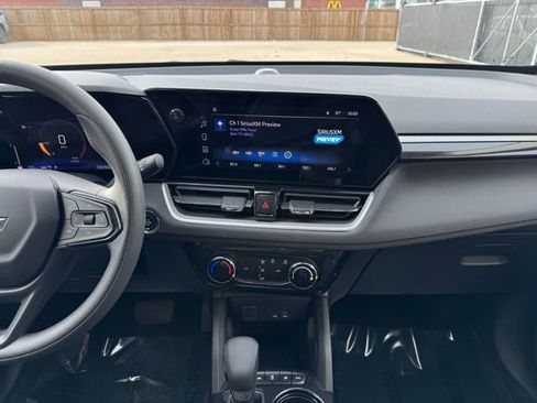 Certified 2025 Chevrolet TrailBlazer LT image 2