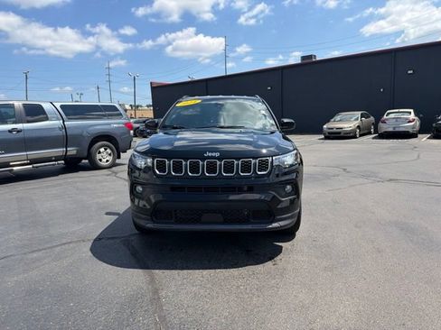 Used 2024 Jeep Compass Latitude AWD/4WD image 25