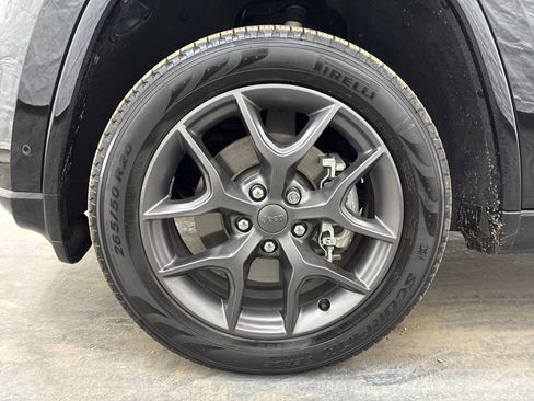Certified 2021 Jeep Grand Cherokee Limited w/ Quick Order Package 28K 80th AWD/4WD image 27