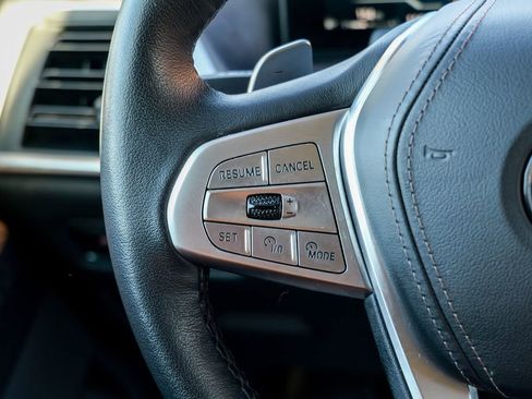 Used 2023 BMW X7 xDrive40i w/ Premium Package image 43