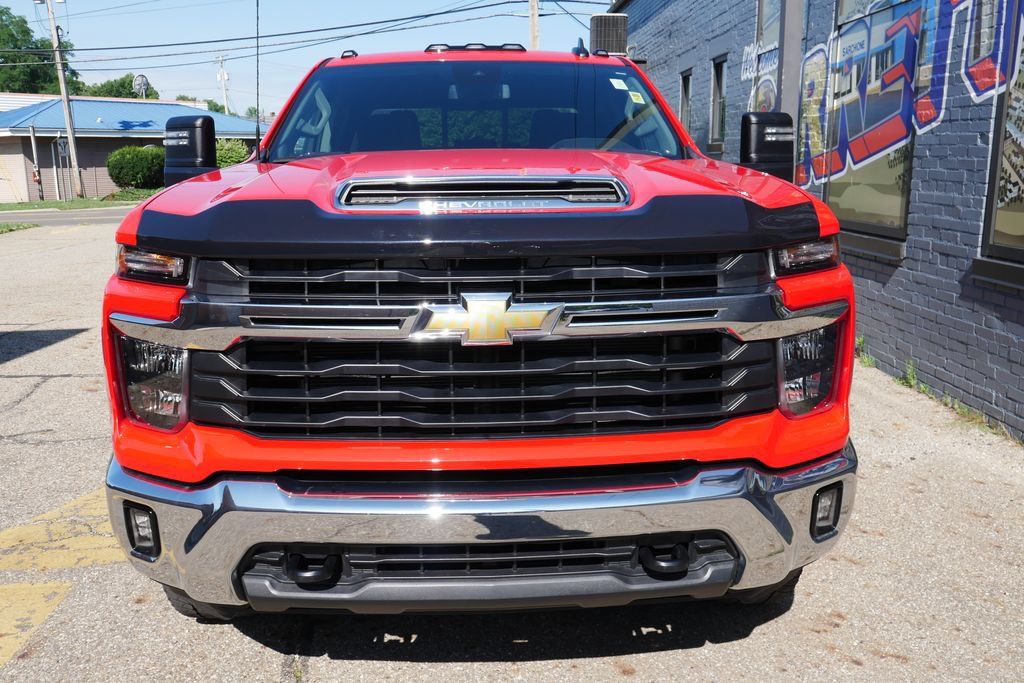 Used 2024 Chevrolet Silverado 2500 LT w/ Convenience Package AWD/4WD image 34