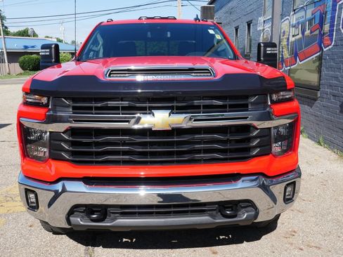 Used 2024 Chevrolet Silverado 2500 LT w/ Convenience Package AWD/4WD image 34