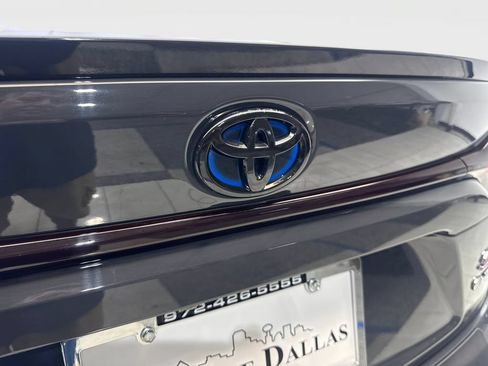 Used 2025 Toyota Corolla SE FWD image 21