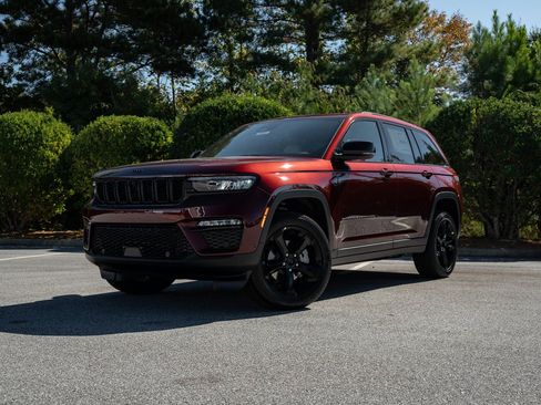 New 2025 Jeep Grand Cherokee Limited w/ Luxury Tech Group II image 1
