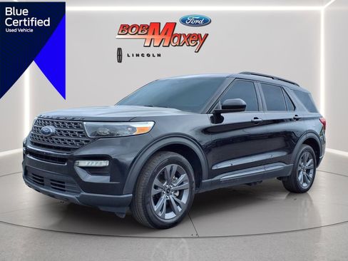 Used 2024 Ford Explorer XLT w/ Equipment Group 202A AWD/4WD image 1