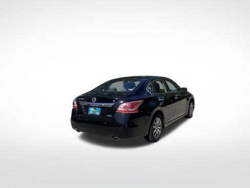Used 2013 Nissan Altima 2.5 S FWD image 5
