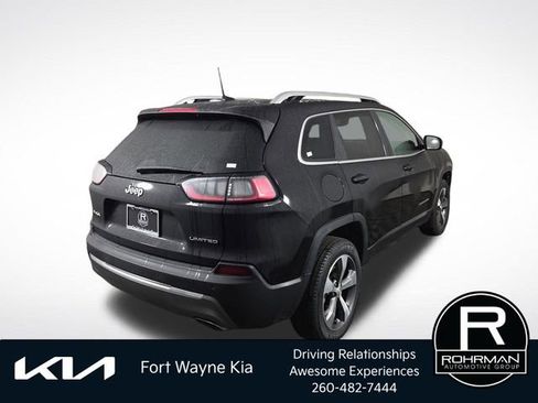 Used 2020 Jeep Cherokee Limited w/ Luxury Group AWD/4WD image 7