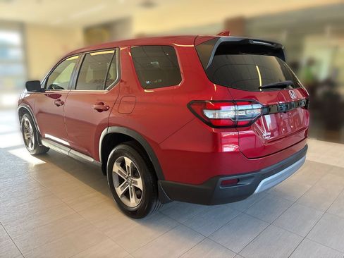 Certified 2025 Honda Pilot EX-L image 3