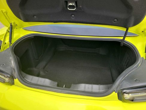 Used 2020 Chevrolet Camaro SS image 23