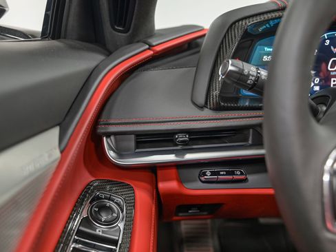 Used 2024 Chevrolet Corvette Stingray Premium Conv w/ Z51 Performance Package image 15