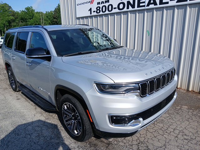 Used 2024 Jeep Wagoneer L Series II AWD/4WD image 1