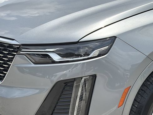 Used 2025 Cadillac XT6 Luxury FWD image 6