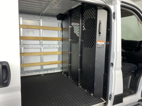 Used 2025 RAM ProMaster 2500 w/ U-Haul Equipment Group FWD image 17